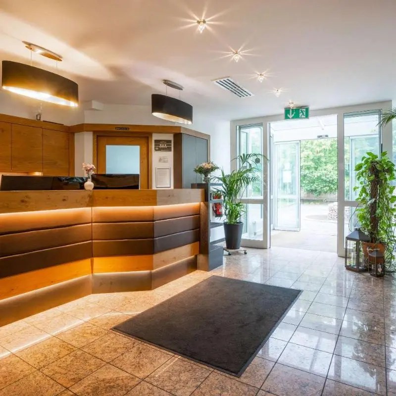 Quality Hotel & Suites Muenchen Messe Unique offers via Hotels.nl.