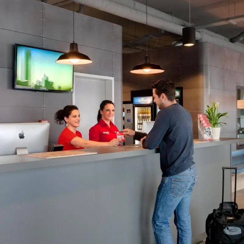 MEININGER Hotel Berlin Airport Unique offers via Hotels.nl.