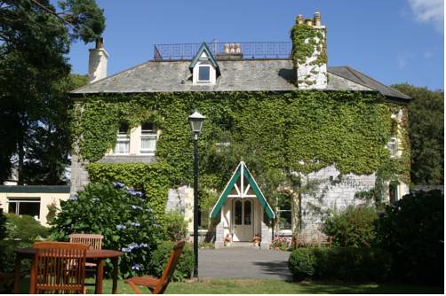 Hotels near Falmouth University
