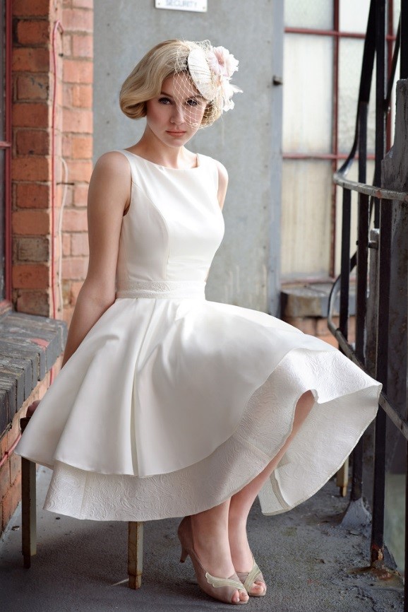 The Rise of the Short Wedding Dress and 10 Reasons Why You ... (578 x 866 Pixel)