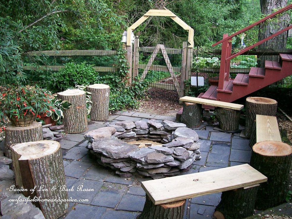 9 Ideas That'll Convince You to Add a Fire Pit to Your