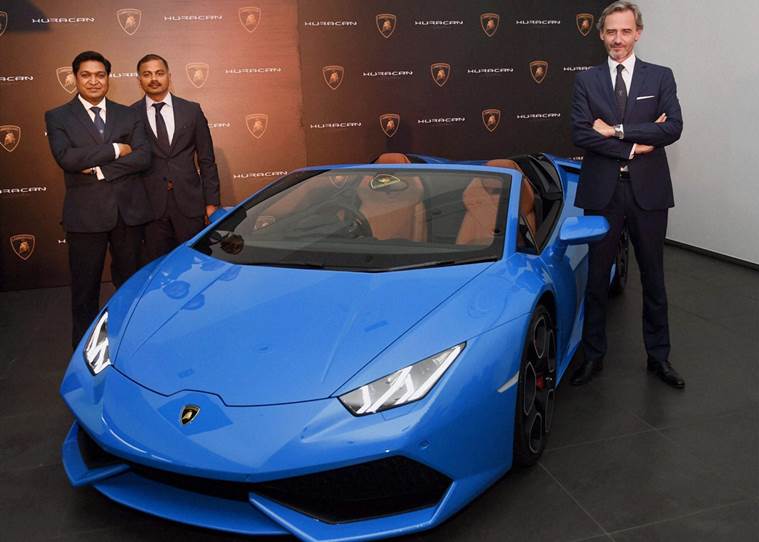 rolls out new Huracan Spyder in India, fixes price at Rs 3.