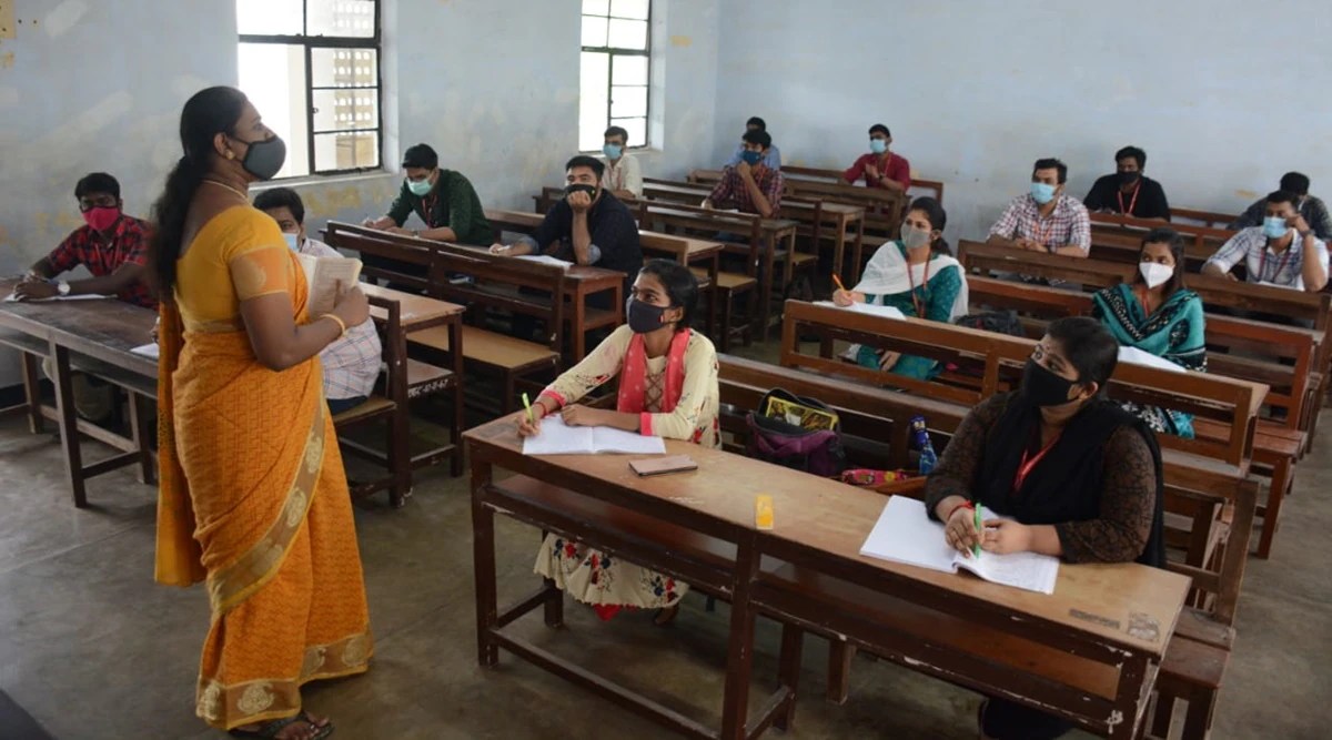 Post pandemic, Chennai colleges reopen for final year UG, medical