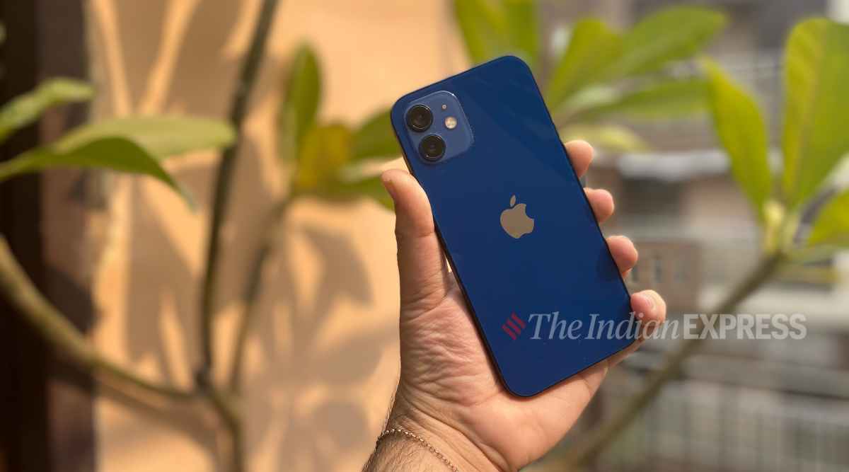 Flipkart Flagship Fest Deals on Apple iPhone 11, iPhone 12, Motorola