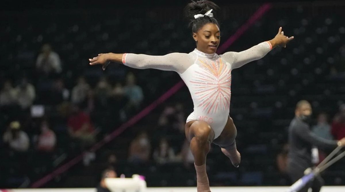 Simone Biles is ‘beaching until further notice’; check out the pictures