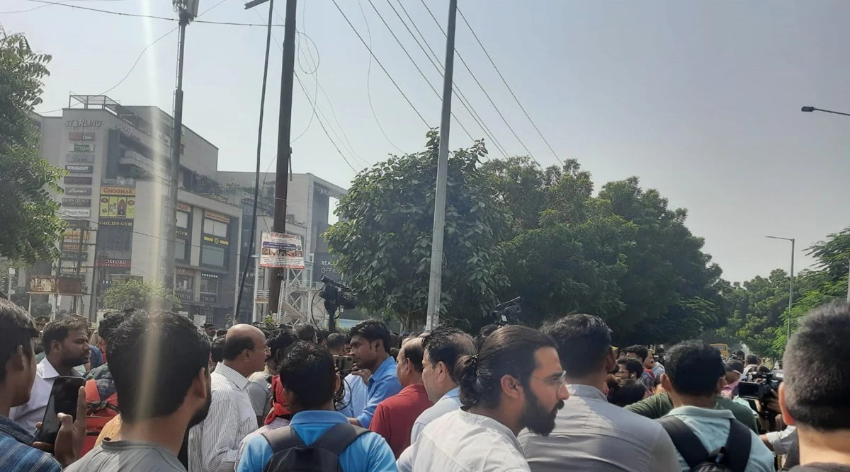 Bitten by stray dog at Noida society, 1yrold child dies; residents