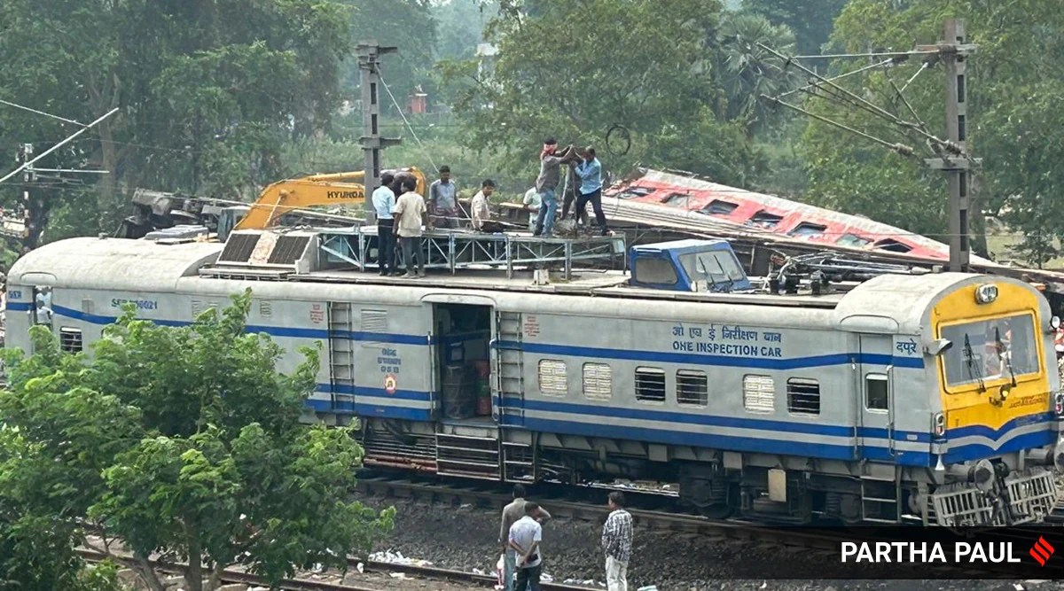 Overnight at the Odisha train accident site — 1,000 workers, heavy