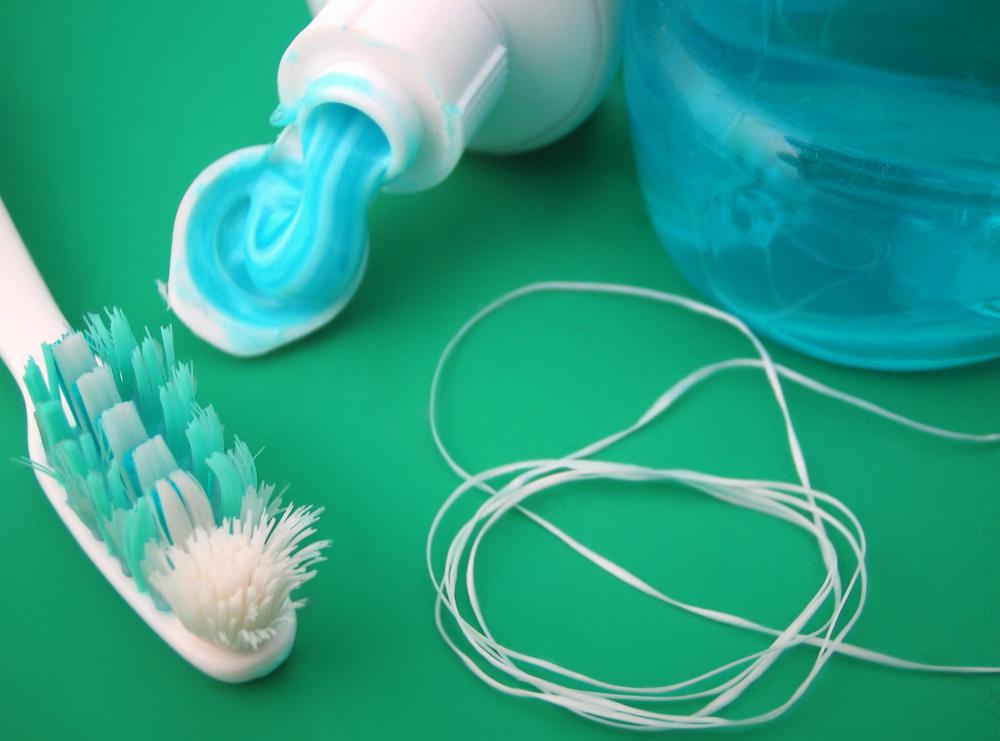 What Are the Signs of a Toothpaste Allergy? (with pictures)