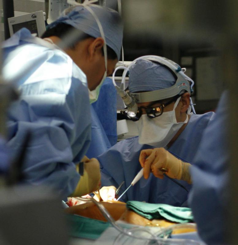 What Is the Treatment for a Collapsed Lung? (with pictures)