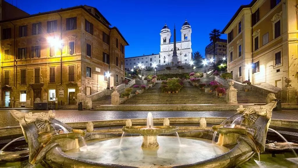 American tourist banned for life from Rome’s Spanish…