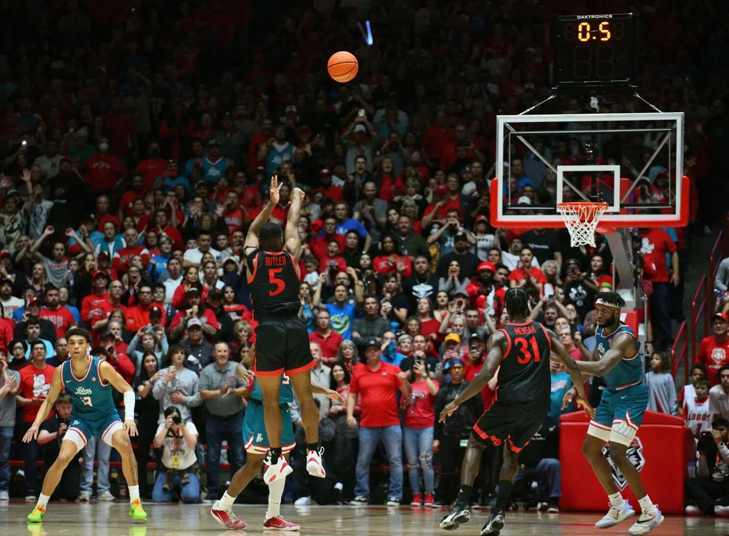 Lamont Butler Stuns Lobos With 7371 Aztecs Buzzer…