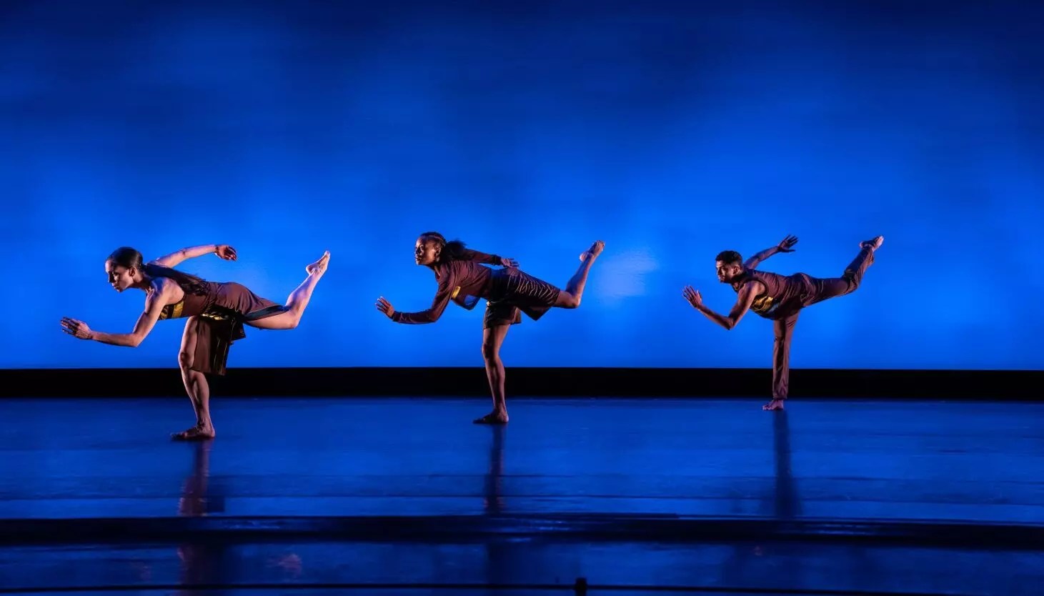 Things to do in Chicago May 1824 — The Mix