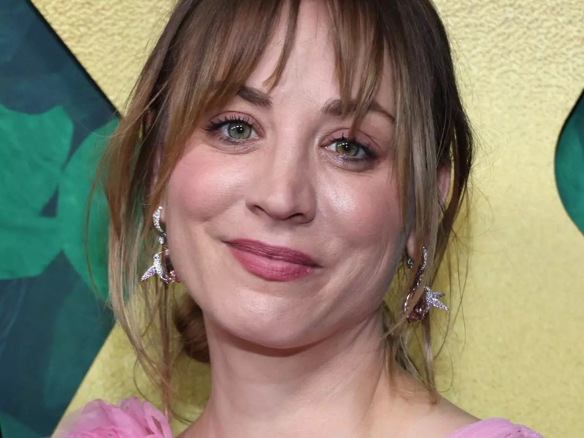 Kaley Cuoco a ‘reverend’ to officiate friends’…