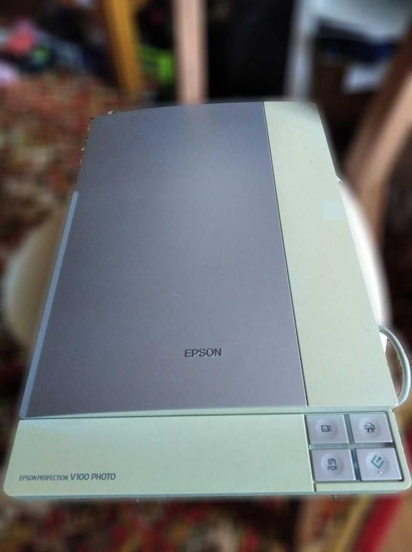 Продам сканер Epson Perfection V100 Photo купити недорого б/в на ІЗІ