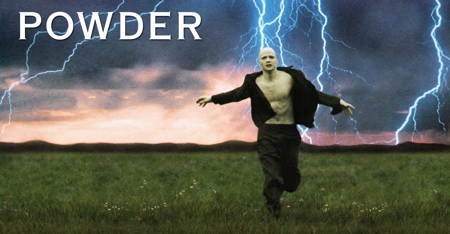 Cine Clásico Powder (1995) Looking Back