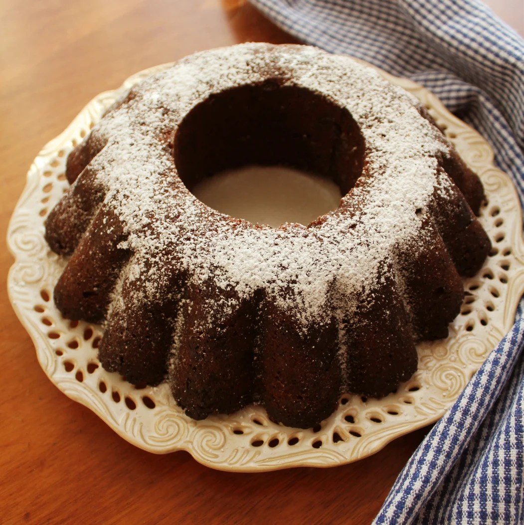 LowSugar Chocolate Bundt Cake