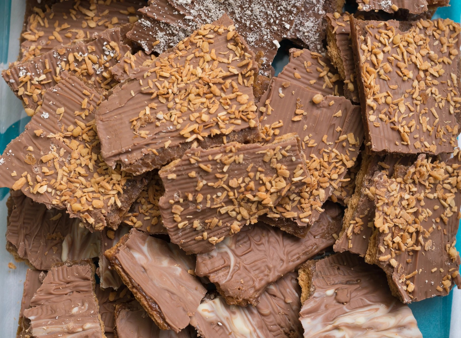 Dairy Chocolate Crunch Bar