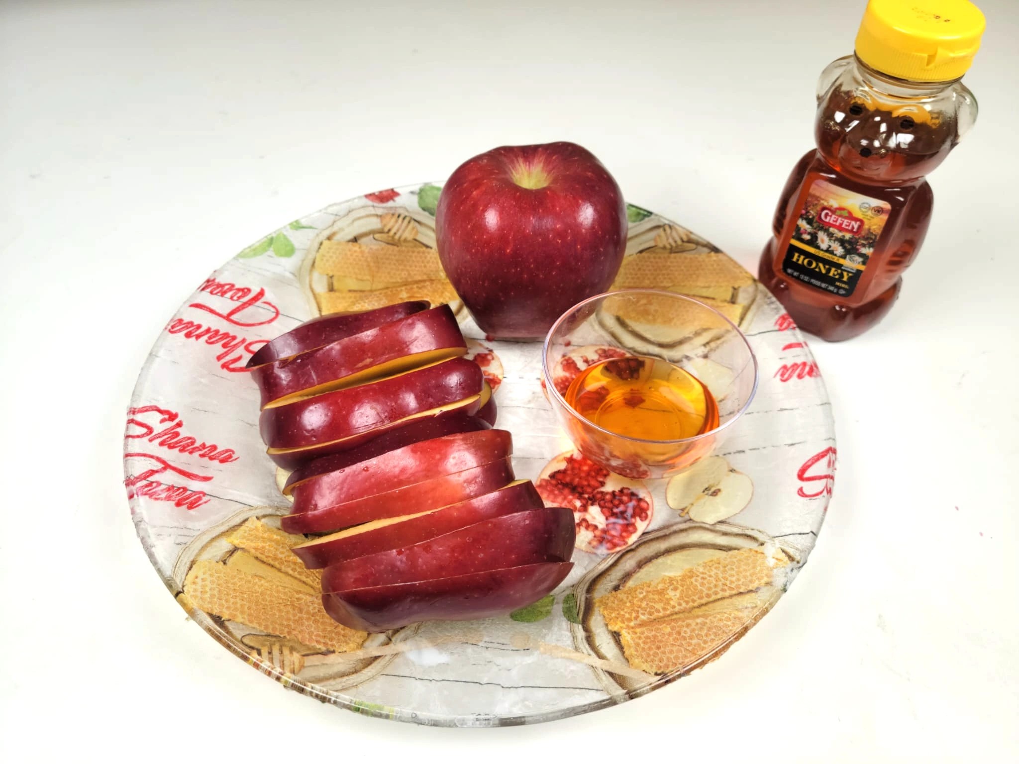 Keep the Kids Busy With A Rosh Hashanah Craft!