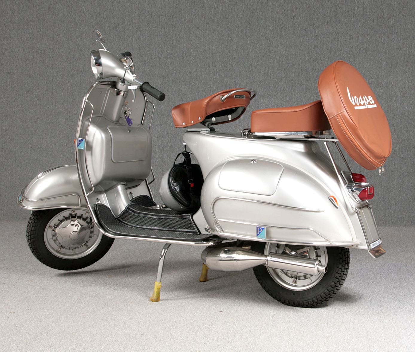 Vespa Piaggio 150 veteran scooter