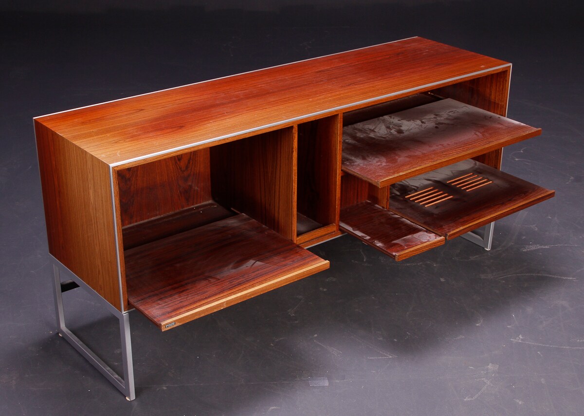 Stereobänk Ek Bang & Olufsen. Stereobænk / skænk