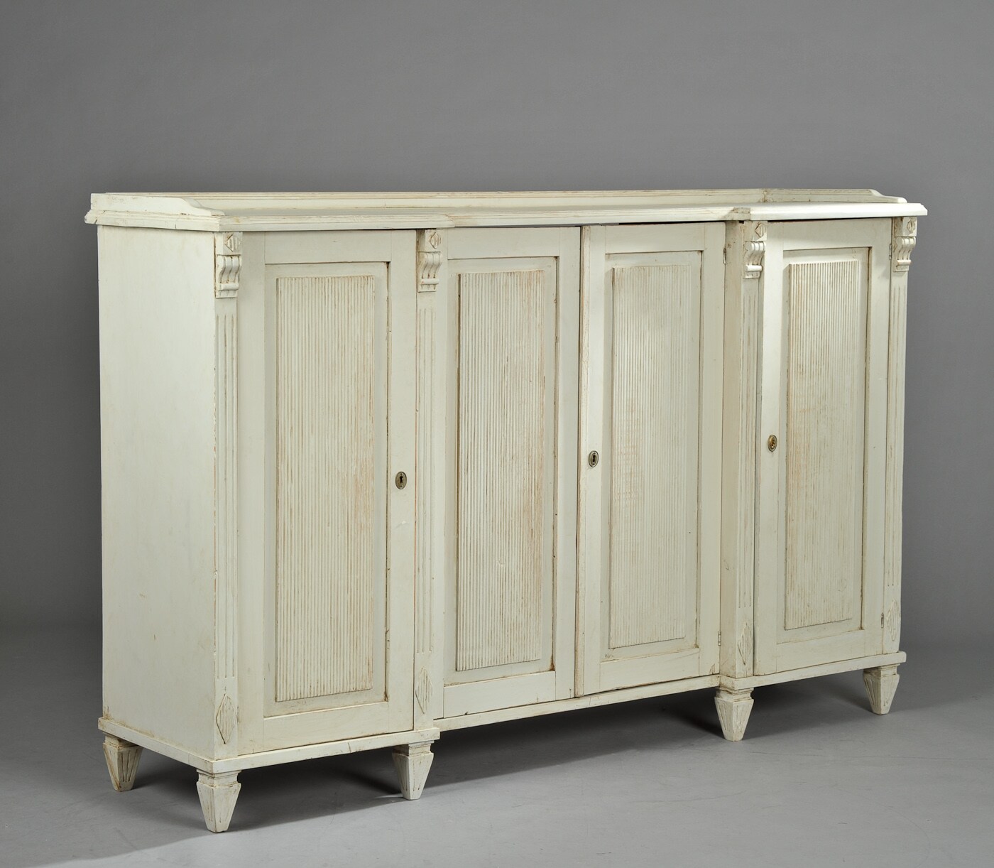 Gustaviansk Skänk Blocket Skænk. Gustaviansk stil