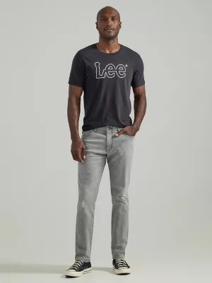 Men’s Extreme Motion Straight Fit Tapered Leg Jean Lee®