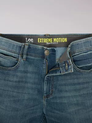 Men’s Extreme Motion Straight Fit Tapered Leg Jean Lee®