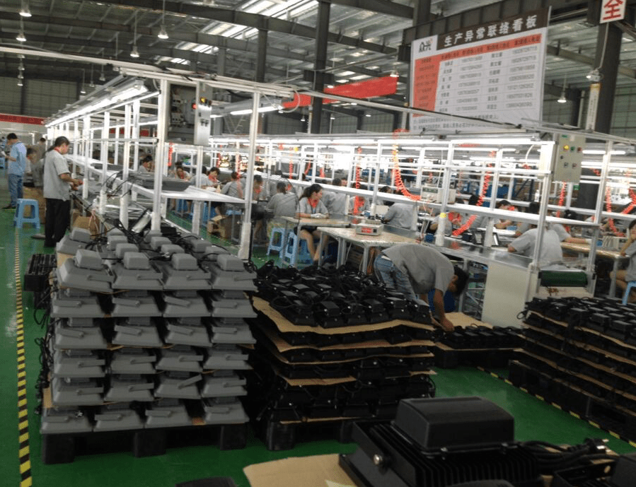 High quality LED street light with 5 year warrantyGuangzhou Zhongheng