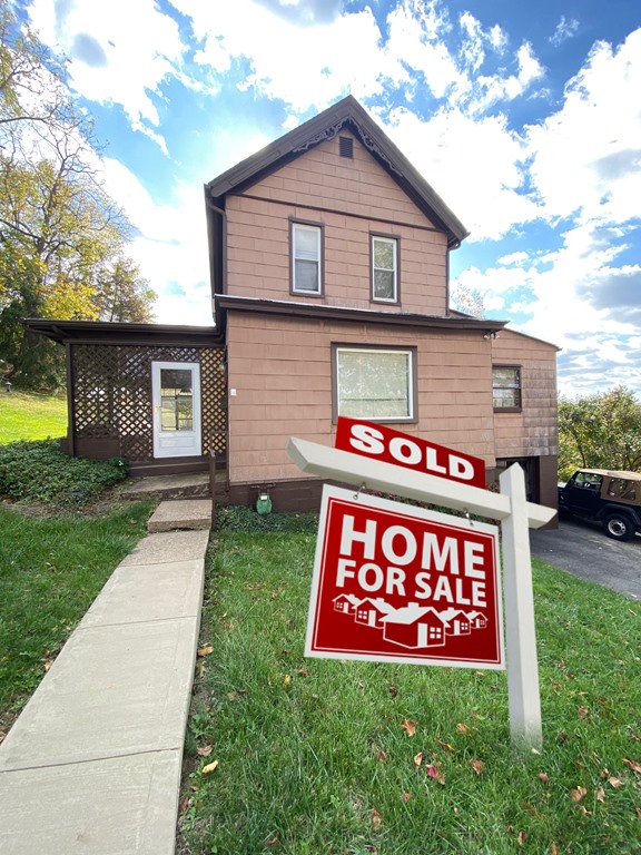 1021 HIGHLAND AVE PITCAIRN, PA 15140, Pitcairn, PA 15140 Pittsburgh