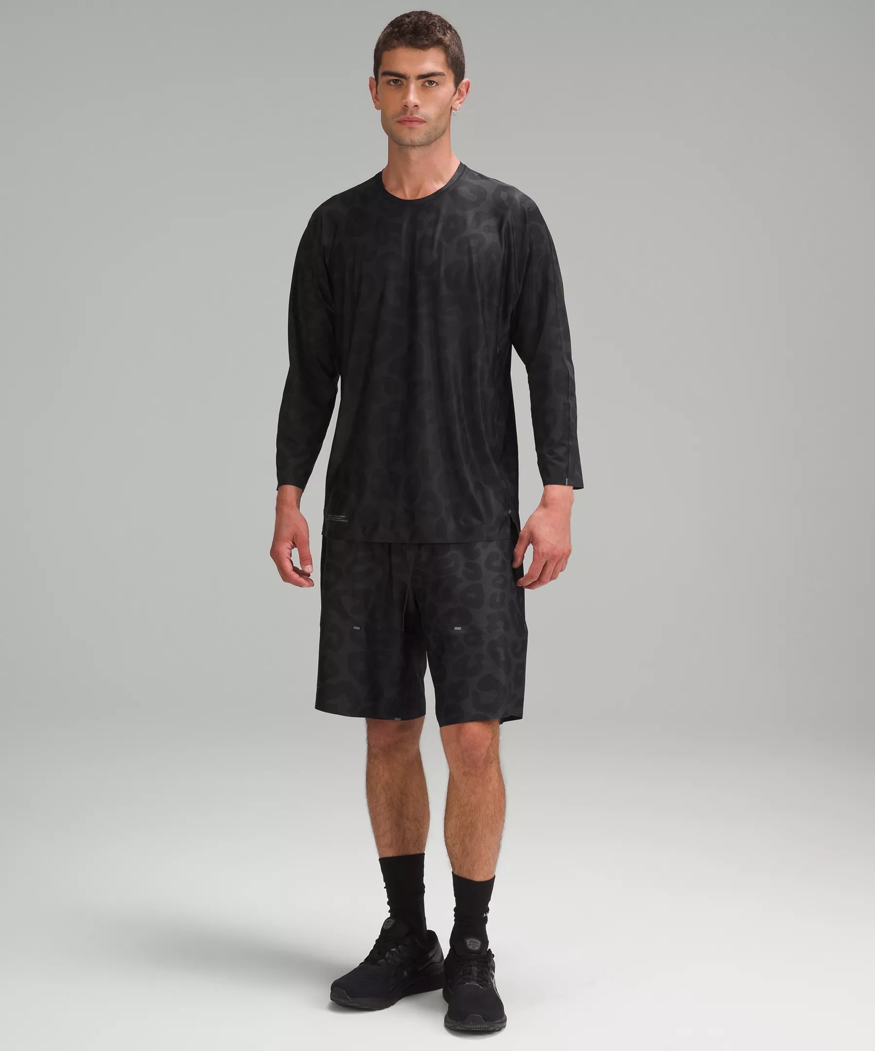 lululemon lab QuickDry 3/4 Sleeve Training Top Men's Short Sleeve Shirts & Tee's lululemon