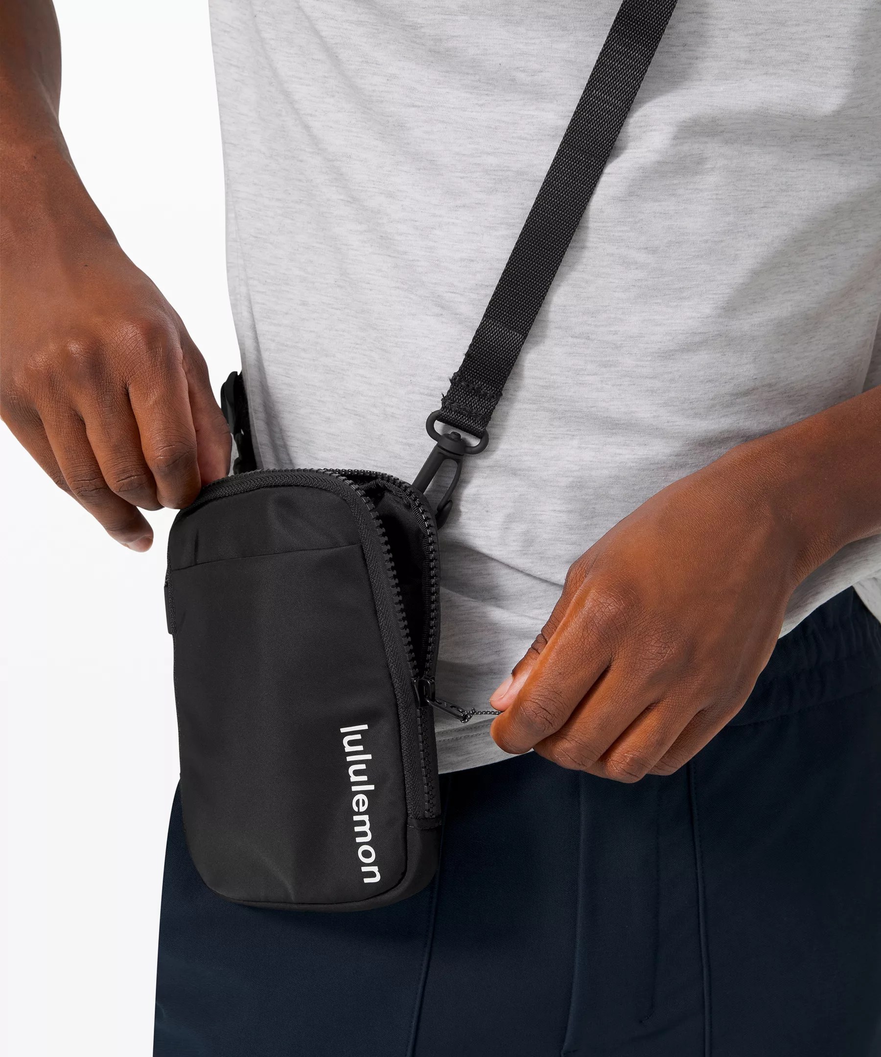 lululemon＊Sling Crossbody Bag＊クロスボディバッグ energizer.auchan.hu