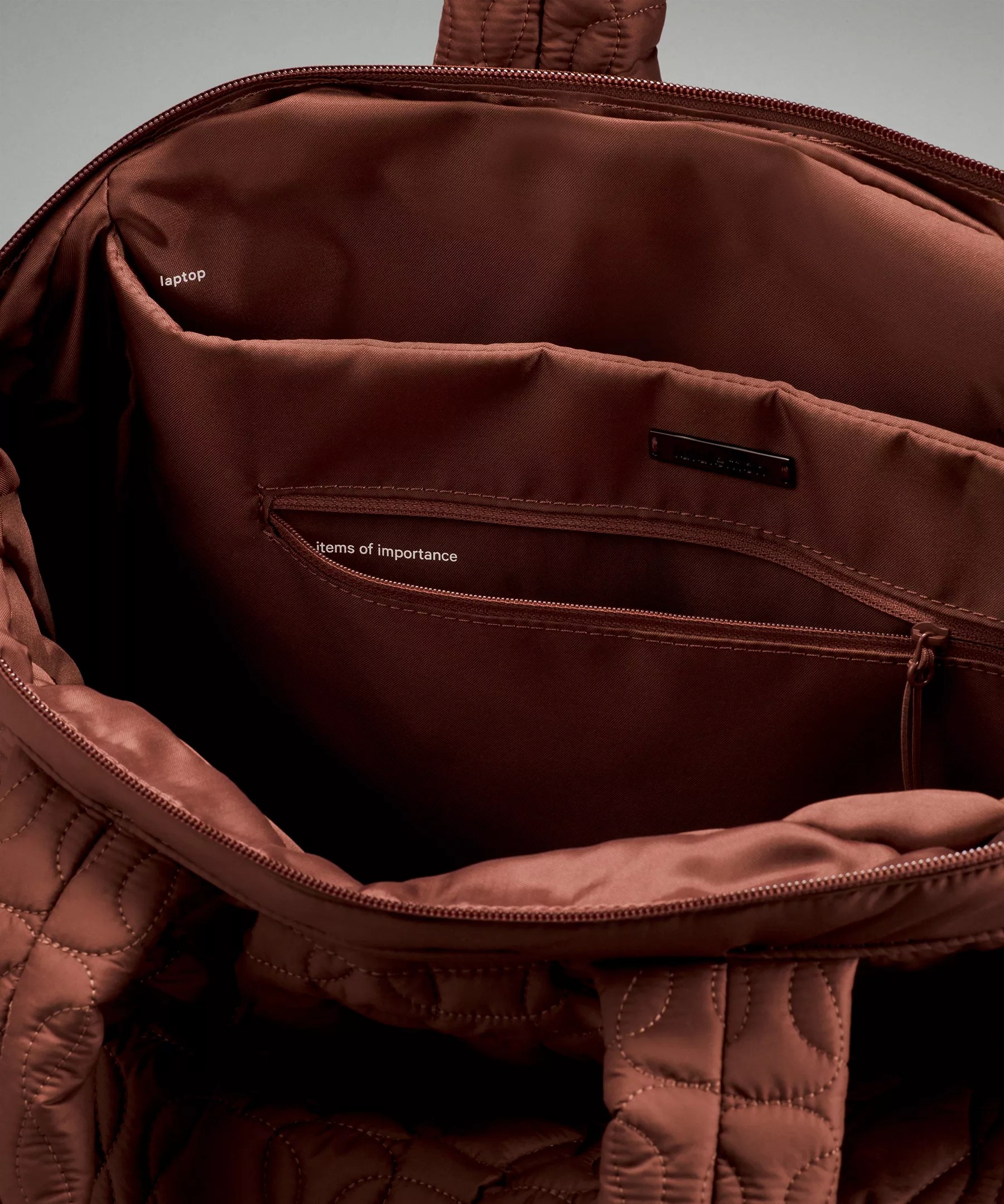 Quilted Embrace Tote バッグ Lululemon JP