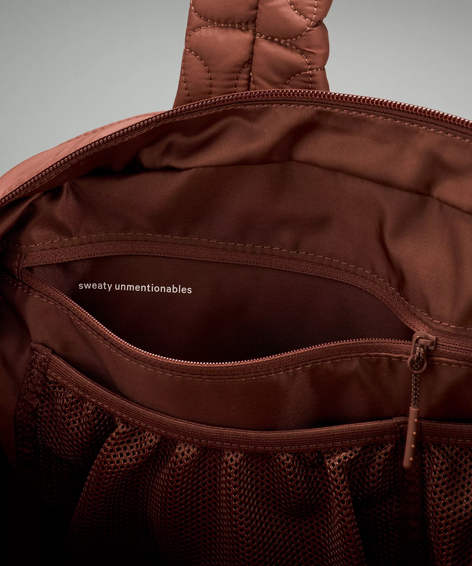 Quilted Embrace Tote バッグ Lululemon JP