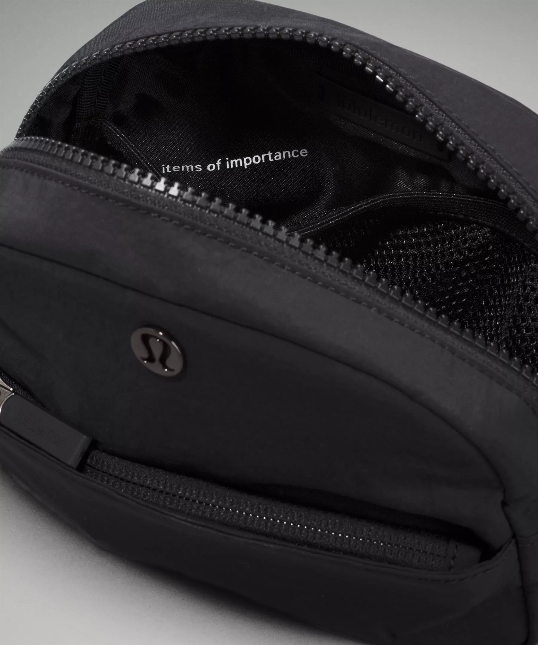 lululemon double zip pouch