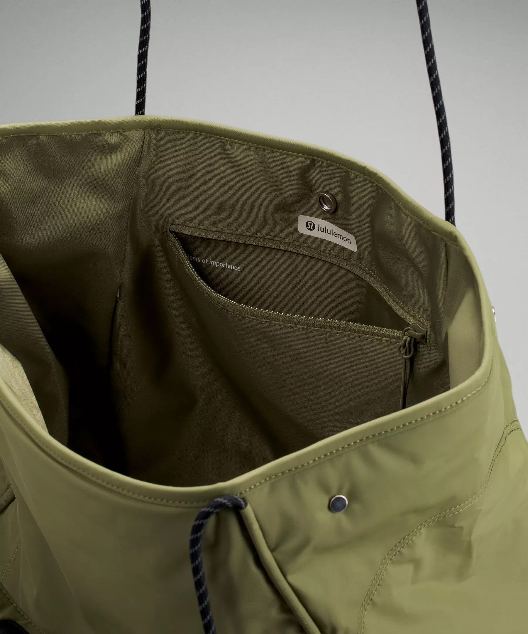 Snap Large Tote Bag 28L Bags Lululemon UK