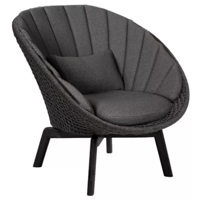 Peacock Outdoor Lounge Chair with Black Aluminum Legs by Caneline at
