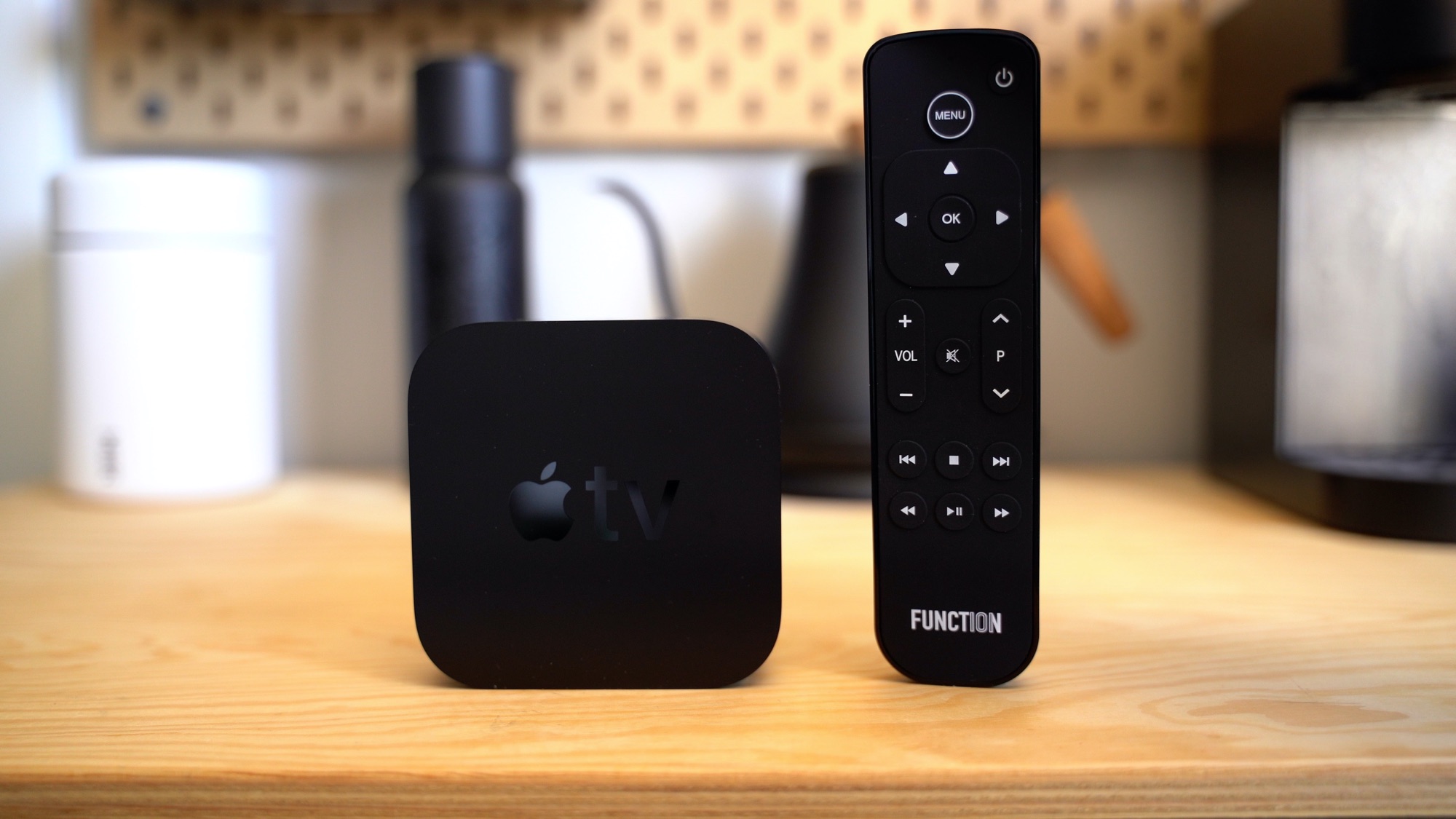 Handon with the Remote button, a Siri remote alternative to Apple TV