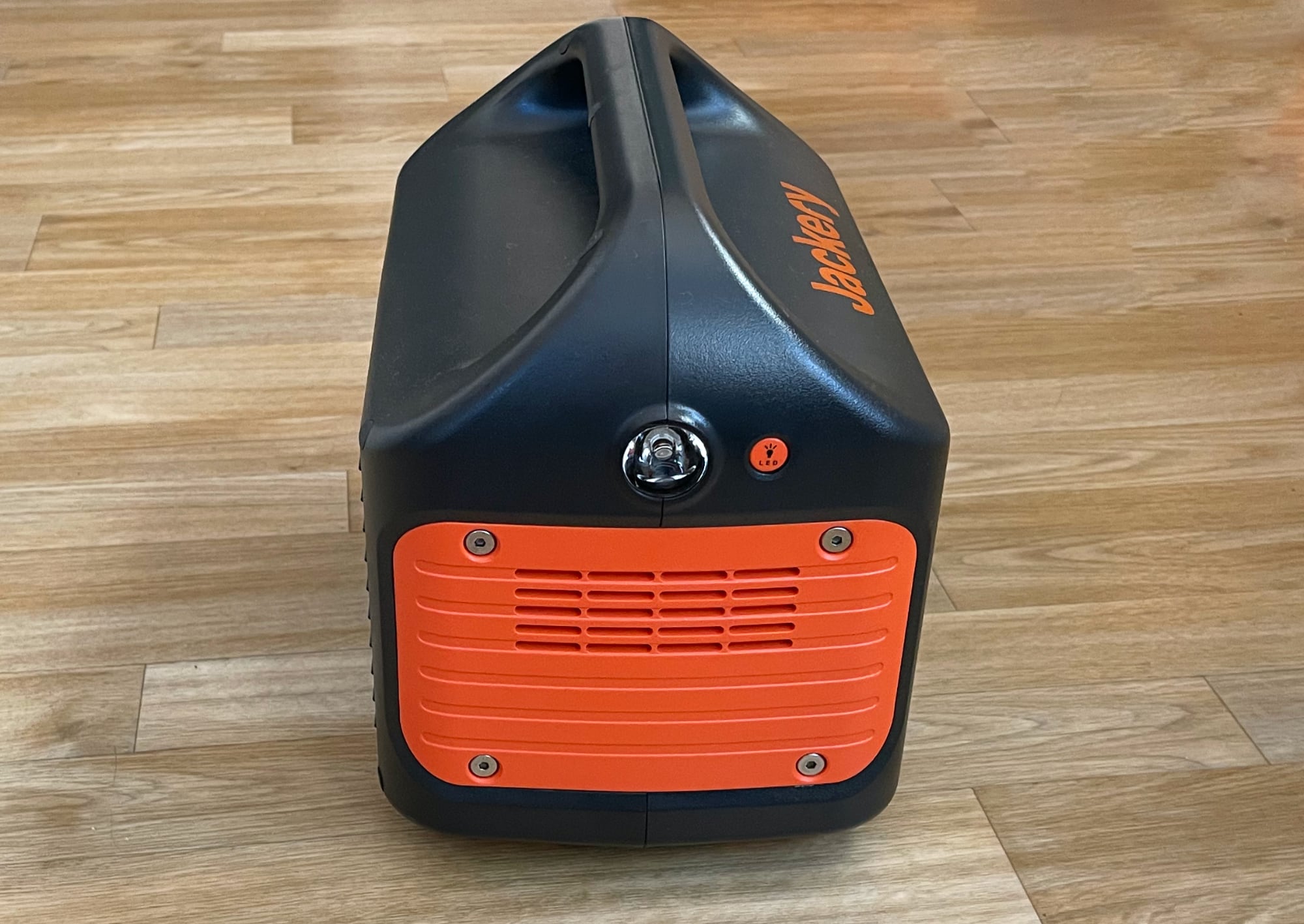 Review Jackery's Explorer 500 Portable Power Station is Useful for