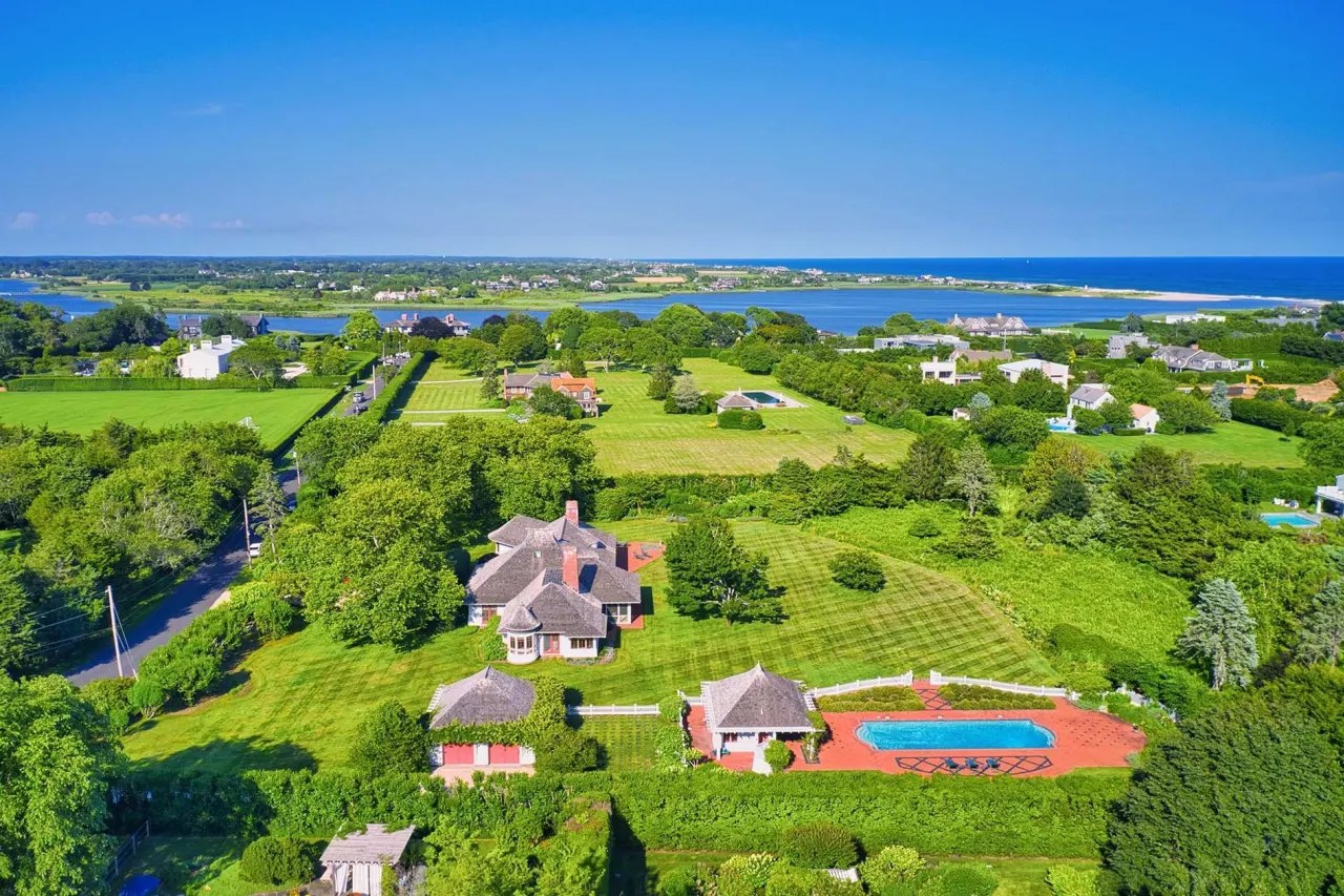 Bridgehampton Beach House on Historic Quimby Lane Lists for 14 Million