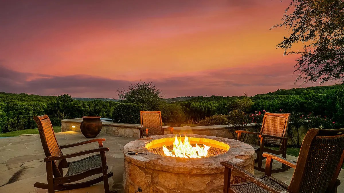 This Week in Celebrity Homes Andy Roddick and Brooklyn Decker, Betsey