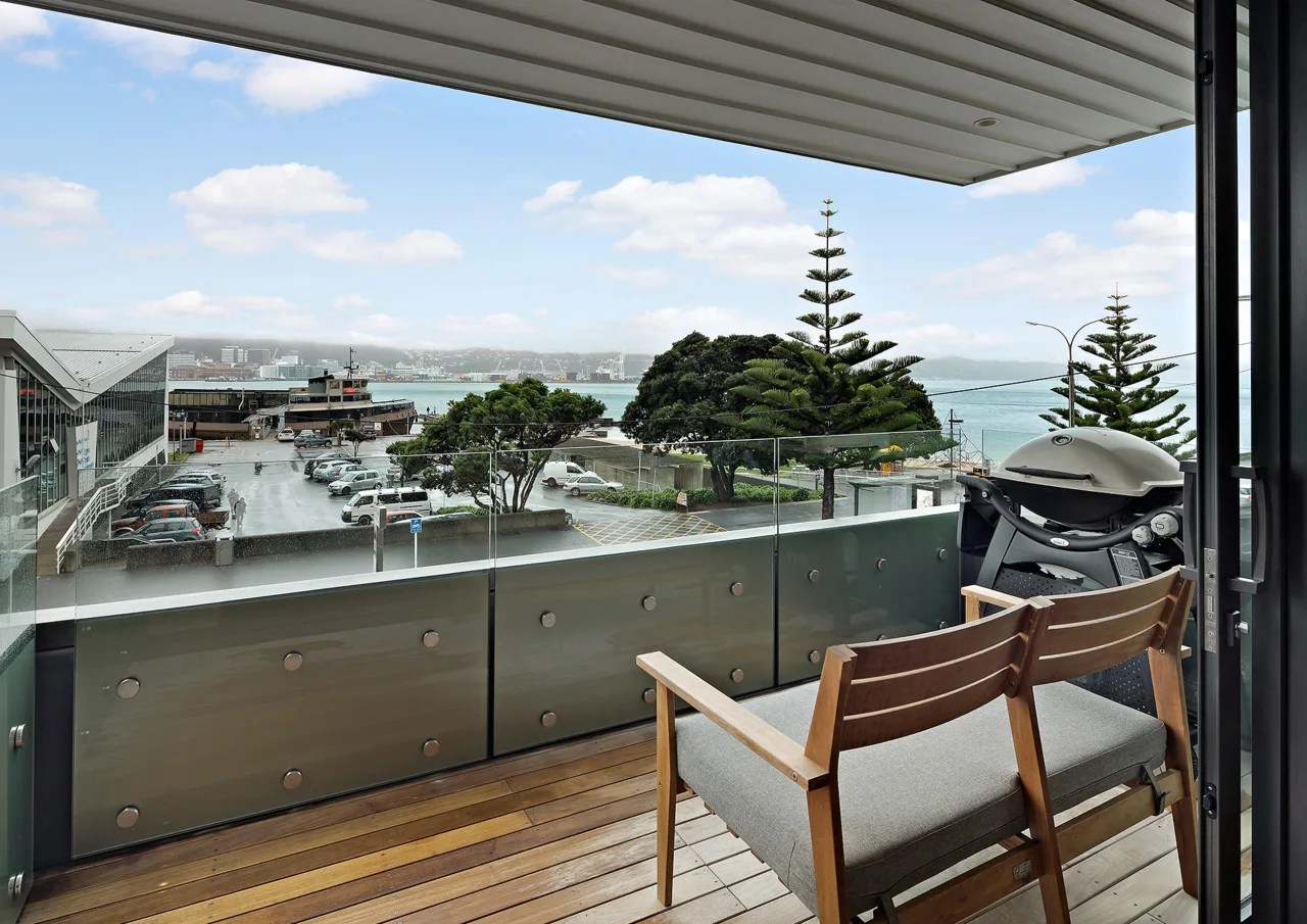 Oriental Bay A Wellington Neighborhood Near the City Center That Feels