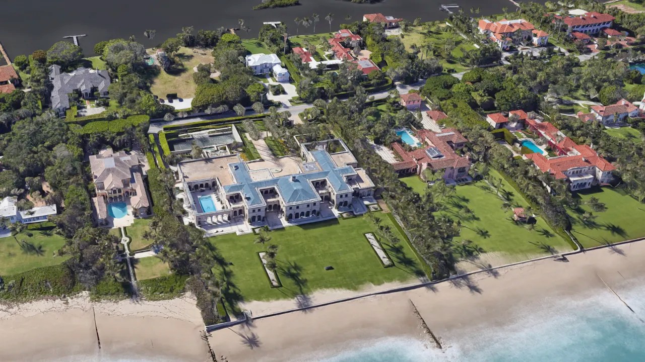 Hedge Fund Billionaire Buys Priciest House in Palm Beach History for