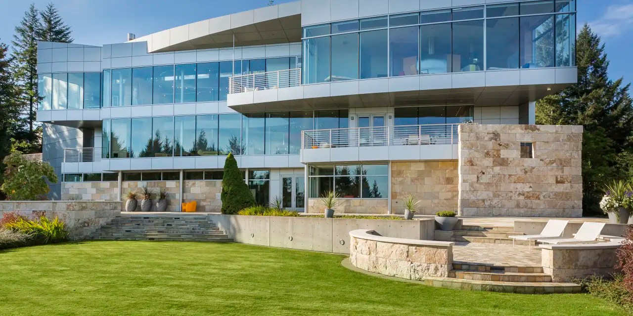 Modern Mansion in Portland, Oregon, With Mountain Views Perfectly