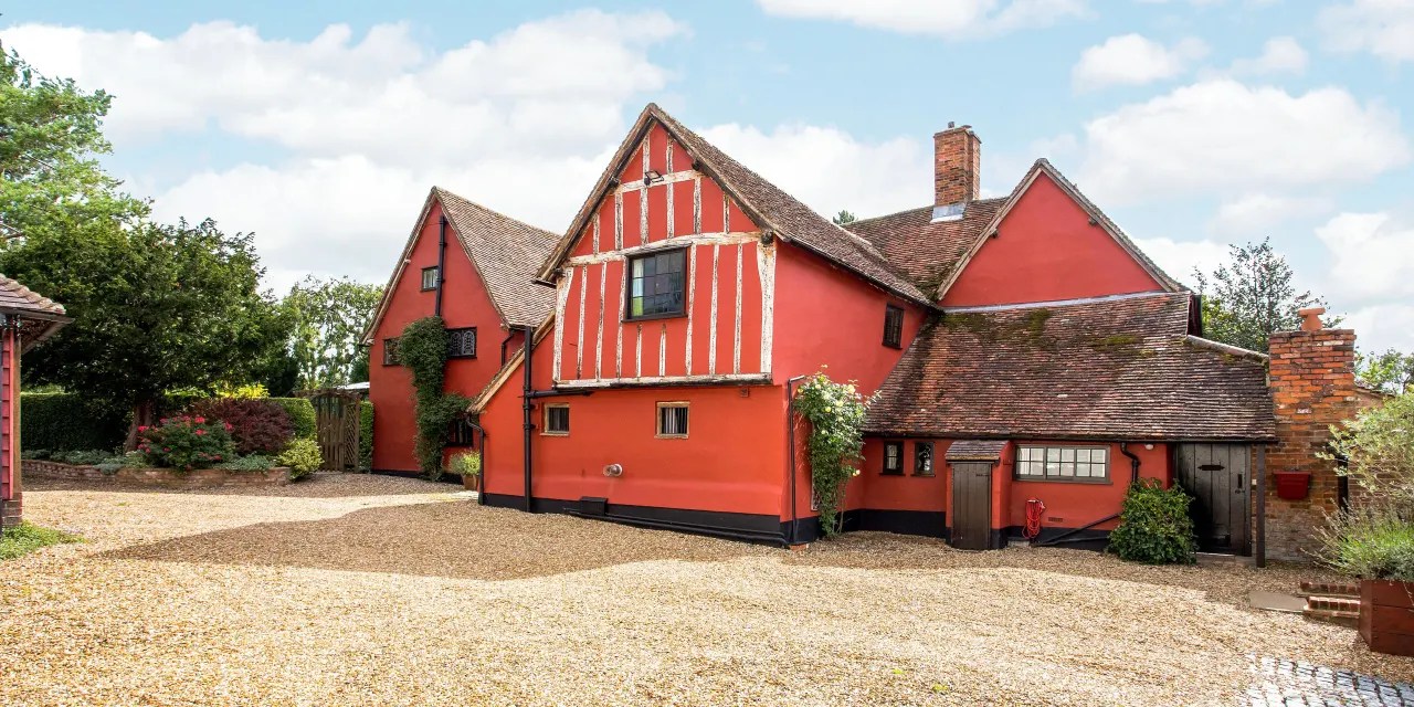 Brightly Colored Period Home in U.K. Village of Therfield Hits the