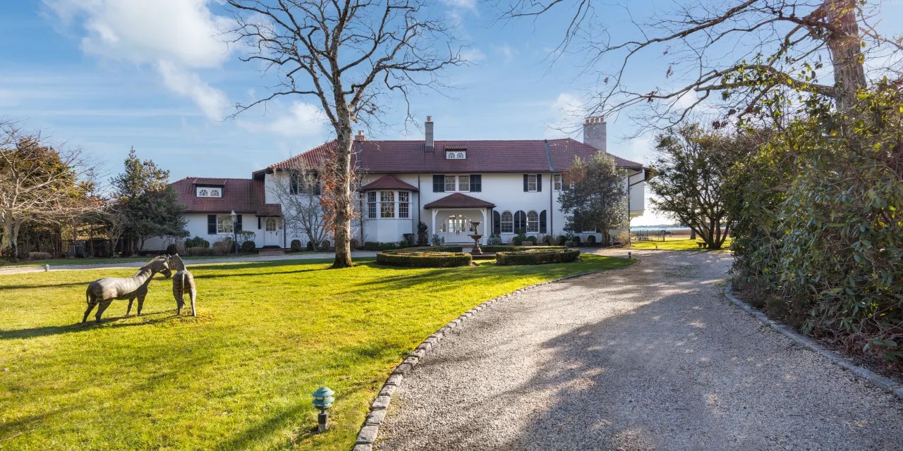 Wilson EyreDesigned Estate in Quiogue, New York, Hits Market for 13