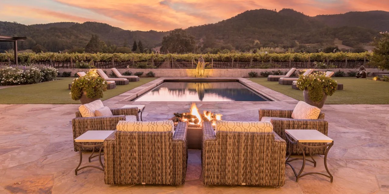 A Turnkey Vineyard in the Heart of California’s Napa Valley Mansion