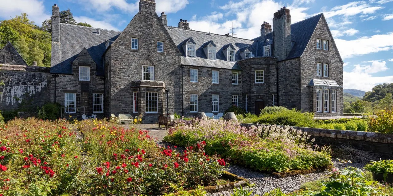 Historic Seaside Scottish Estate With 38 Bedrooms Lists for £2.25 Million Mansion Global
