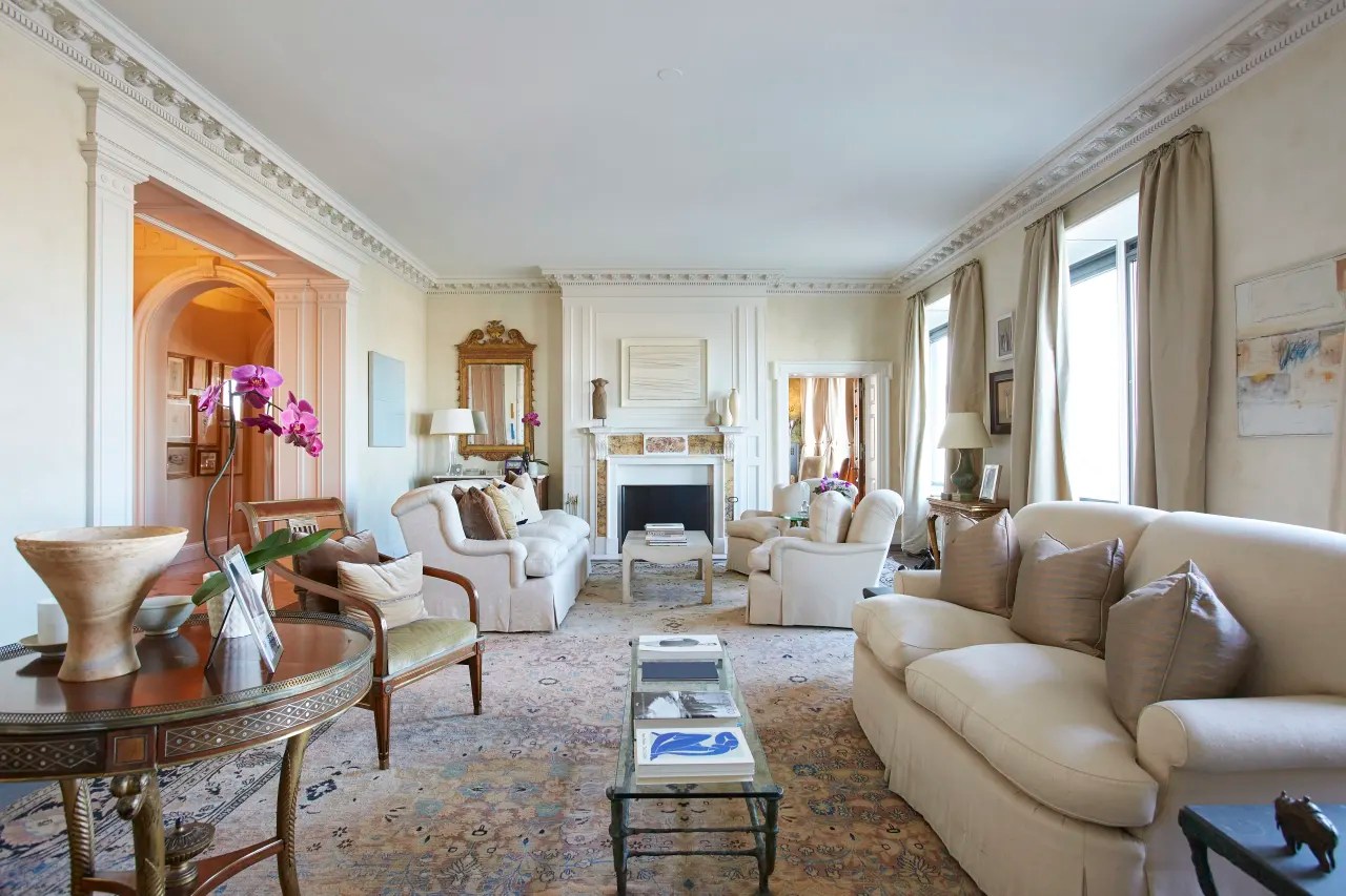 Inside Rothschilds House