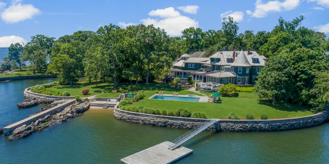 RecordBreaking Victorian With 500 Feet of Private Shoreline in