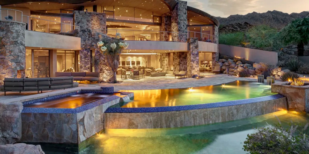 A Contemporary Home With a Wellness Wing Looks Across California’s